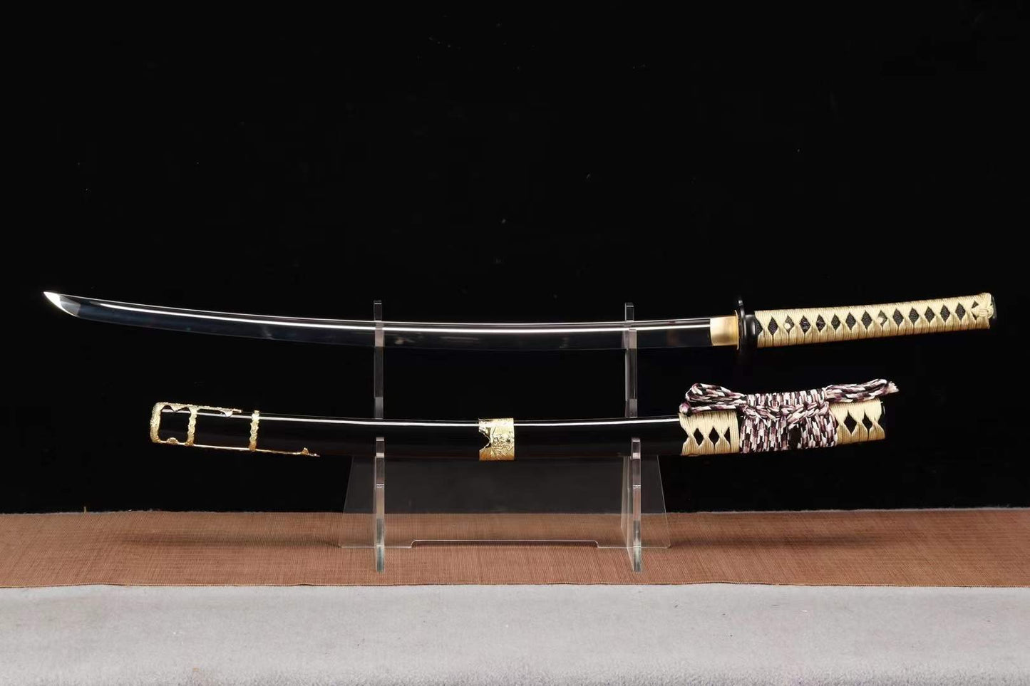 Mirror Half-Tachi